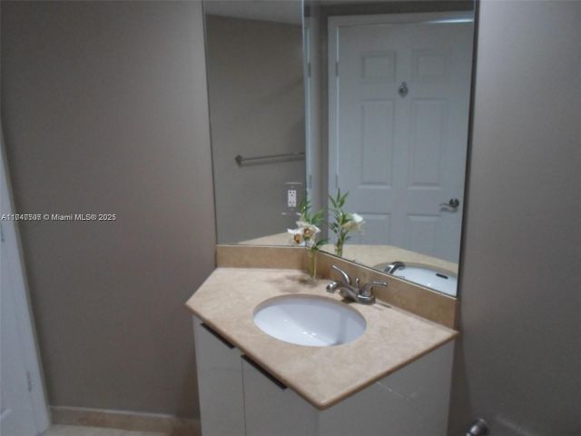 Продажа квартиры #1907W - фото 5616625