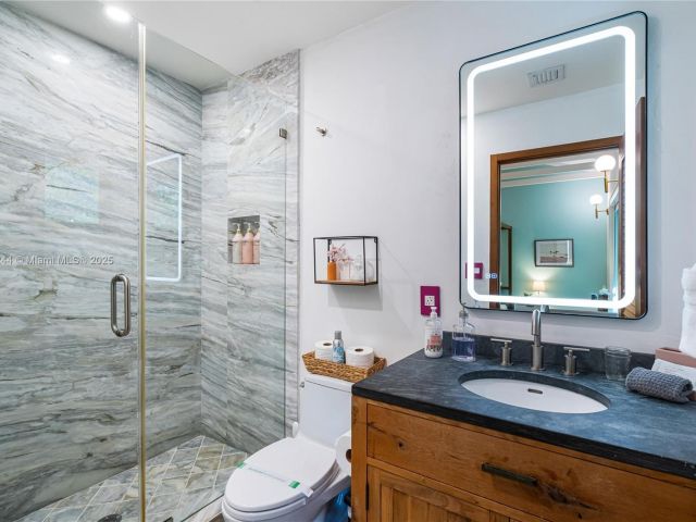 Дом в аренду по адресу 524 Oleander Dr - фото 5524059