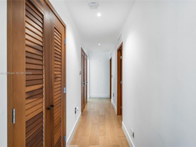 Дом в аренду по адресу 524 Oleander Dr - фото 5524062