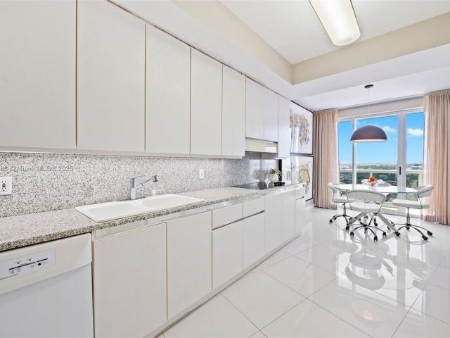 Продажа квартиры #1208 - фото 5592975