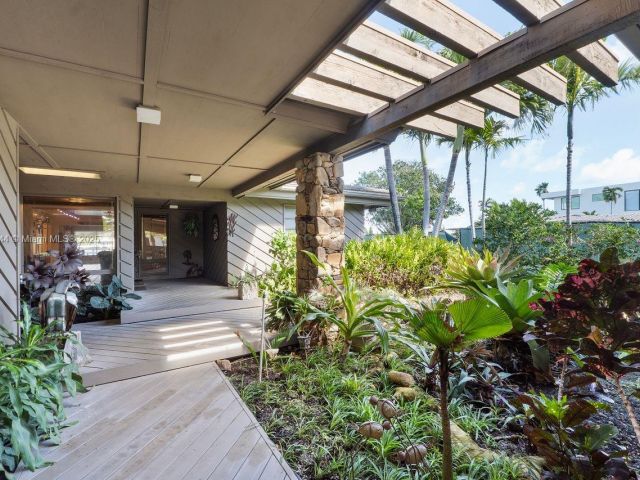 Продажа дома по адресу 765 N Shore Dr - фото 5517625