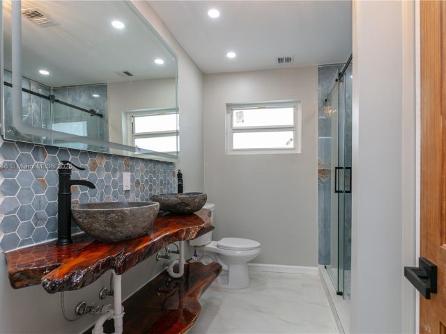 Продажа дома по адресу 1507 Harding St - фото 5753458