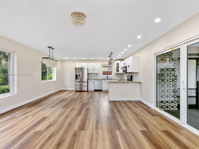 Продажа дома по адресу 1507 Harding St - фото 5753465