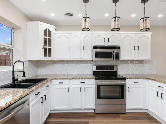 Продажа дома по адресу 1507 Harding St - фото 5753469