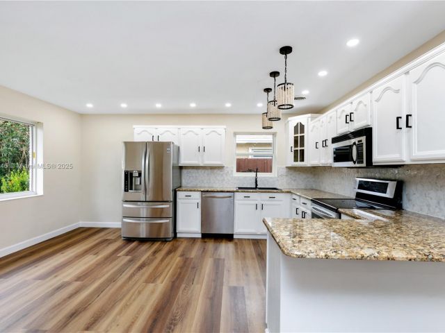 Продажа дома по адресу 1507 Harding St - фото 5753470