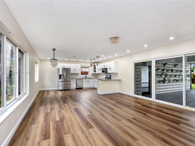 Продажа дома по адресу 1507 Harding St - фото 5753473