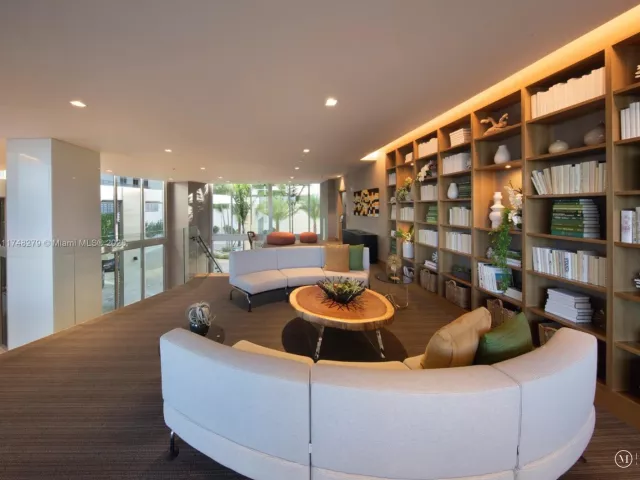 Продажа квартиры #1221 - фото 5532921