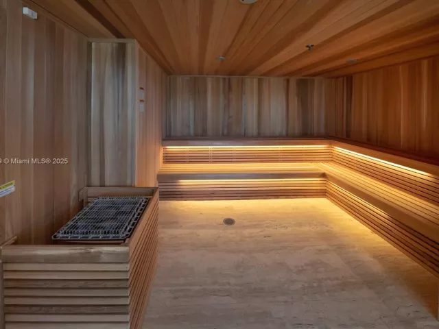 Продажа квартиры #1221 - фото 5532909