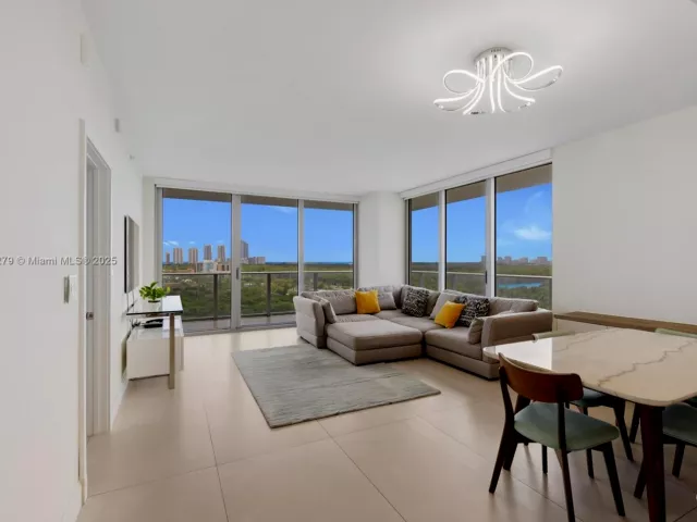 Продажа квартиры #1221 - фото 5532904