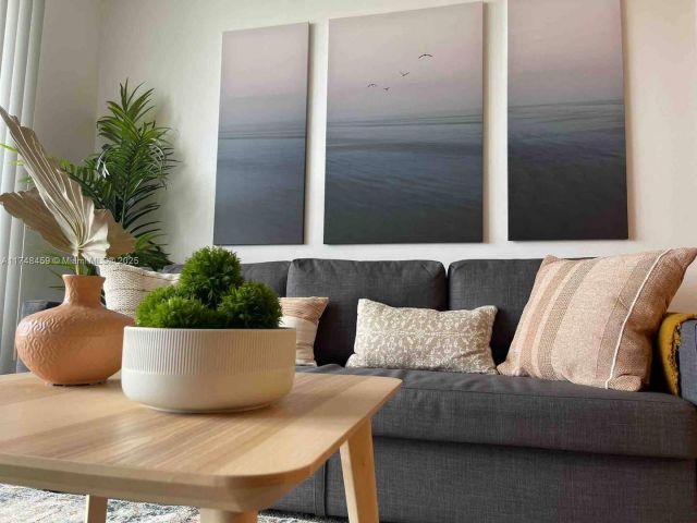 Продажа квартиры #2211 - фото 5652340