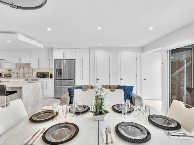 Продажа дома по адресу 1044 NW N River - фото 6138482