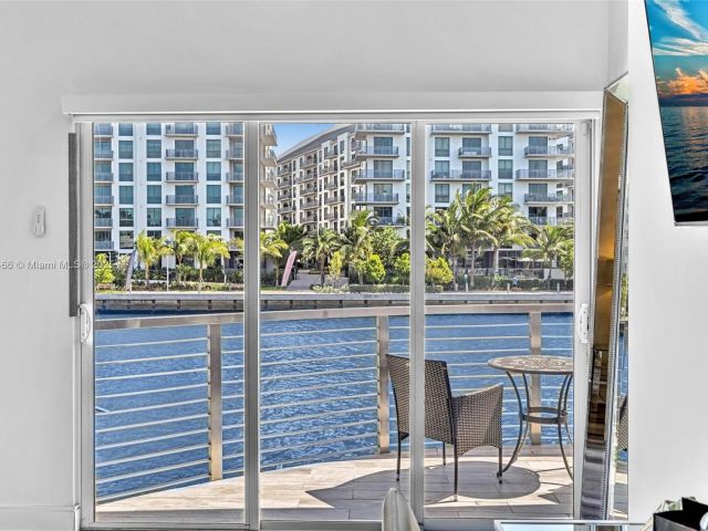 Продажа дома по адресу 1044 NW N River - фото 6138495