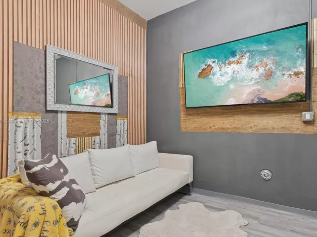 Дом в аренду по адресу 3575 SW 23rd St 3575 - фото 7345290