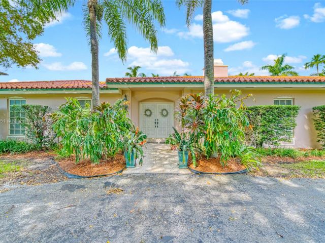 Продажа дома по адресу 9370 Balada St - фото 5559897