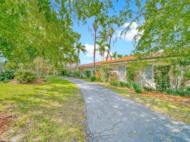 Продажа дома по адресу 9370 Balada St - фото 5559899