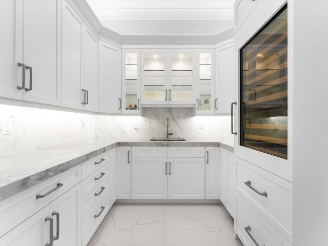 Продажа дома по адресу 7212 NE 8th Drive - фото 5941133