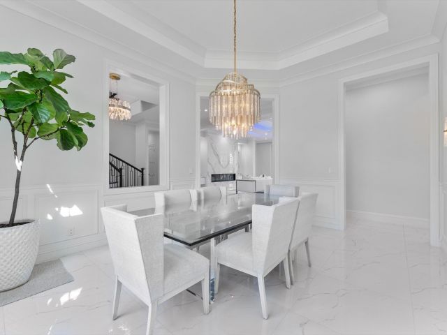 Продажа дома по адресу 7212 NE 8th Drive - фото 5941137