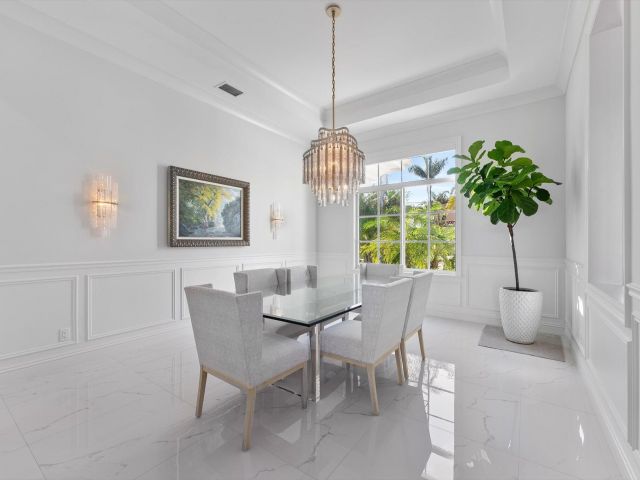 Продажа дома по адресу 7212 NE 8th Drive - фото 5941138