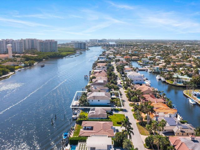 Продажа дома по адресу 7212 NE 8th Drive - фото 5941145