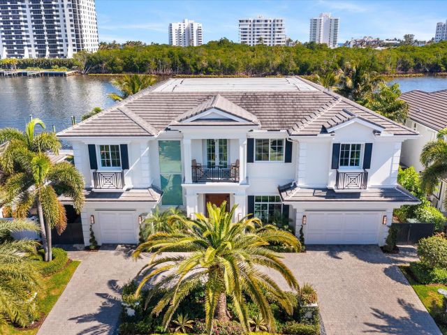 Продажа дома по адресу 7212 NE 8th Drive - фото 5941148