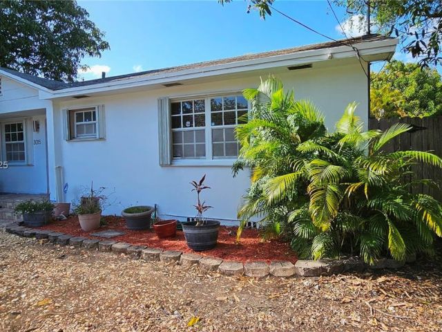 Продажа дома по адресу 3015 SW 24th Ter - фото 5919157