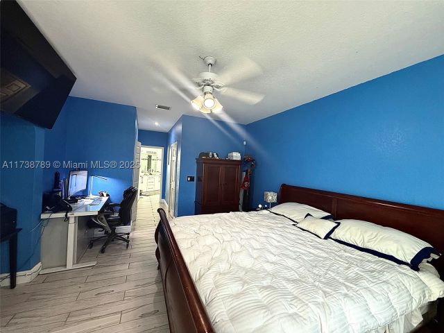 Продажа дома по адресу 2602 Augusta Dr - фото 7861757
