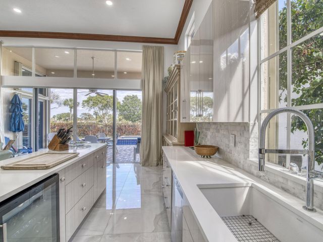 Продажа дома по адресу 7976 Via Villagio - фото 6538178