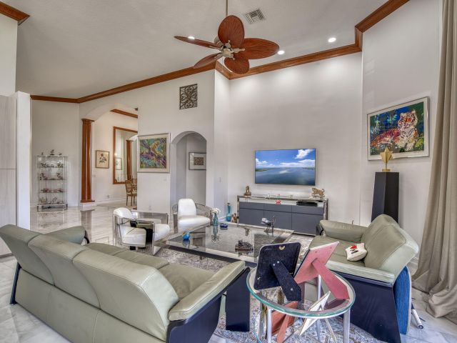 Продажа дома по адресу 7976 Via Villagio - фото 6538180