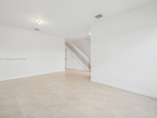 Продажа дома по адресу 26447 SW 148th Ave . - фото 5704210