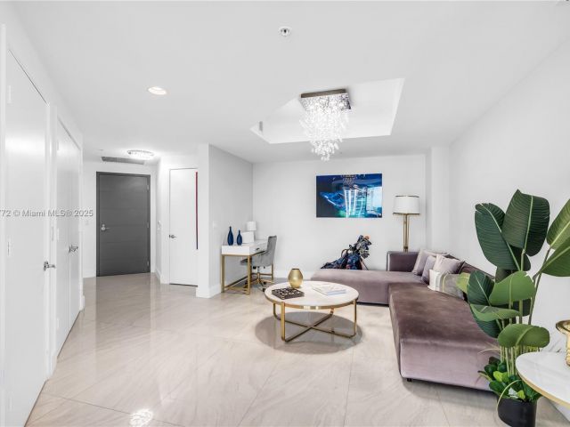 Продажа квартиры #2001 - фото 5687683