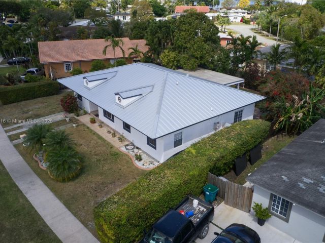 Продажа дома по адресу 10745 Westwood Lake Dr - фото 5781056