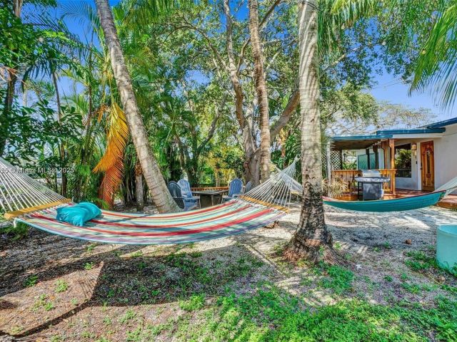 Продажа дома по адресу 110 SW 5th St - фото 5523204