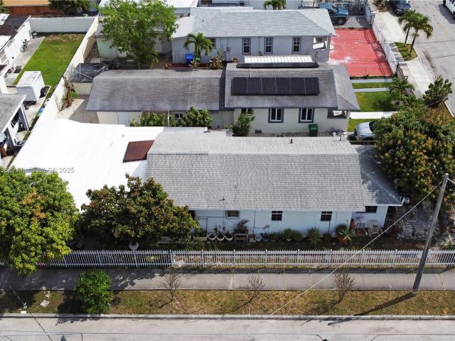 Продажа дома по адресу 93 NW 44th St - фото 5842255