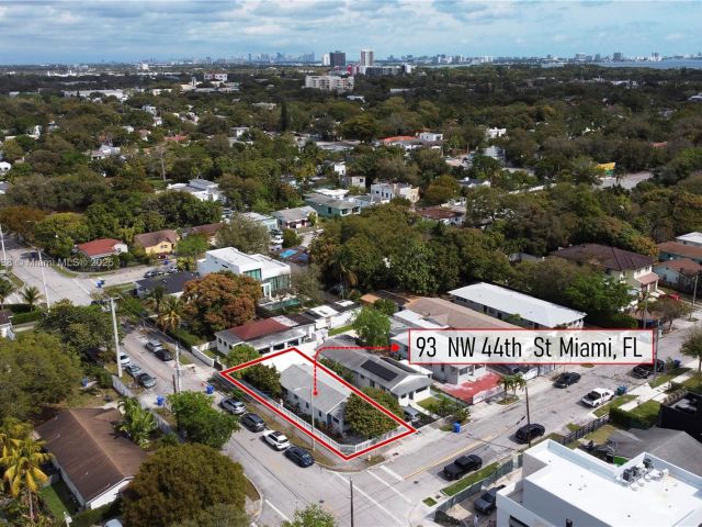 Продажа дома по адресу 93 NW 44th St - фото 5842256