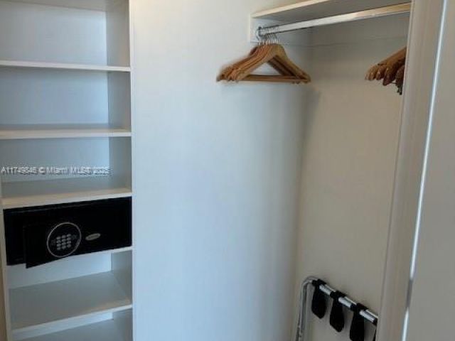 Продажа квартиры #R2702 - фото 5706078