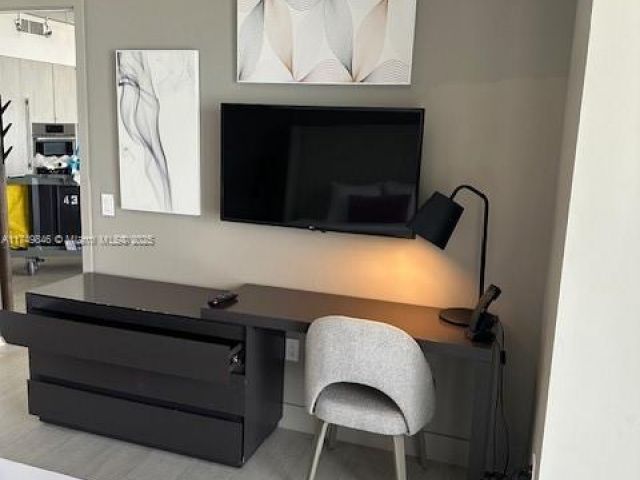 Продажа квартиры #R2702 - фото 5706081