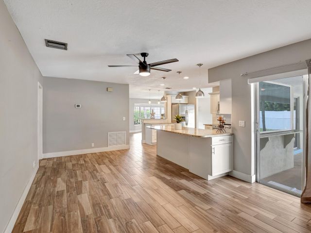 Продажа дома по адресу 625 Sunshine Drive - фото 5949587