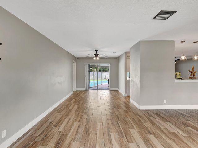 Продажа дома по адресу 625 Sunshine Drive - фото 5949592