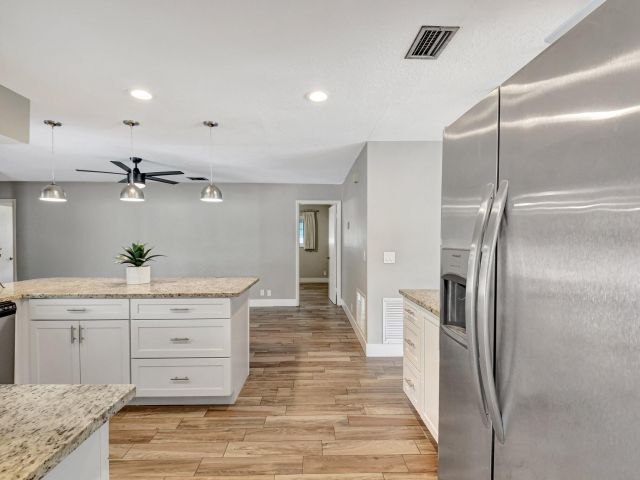 Продажа дома по адресу 625 Sunshine Drive - фото 5949600