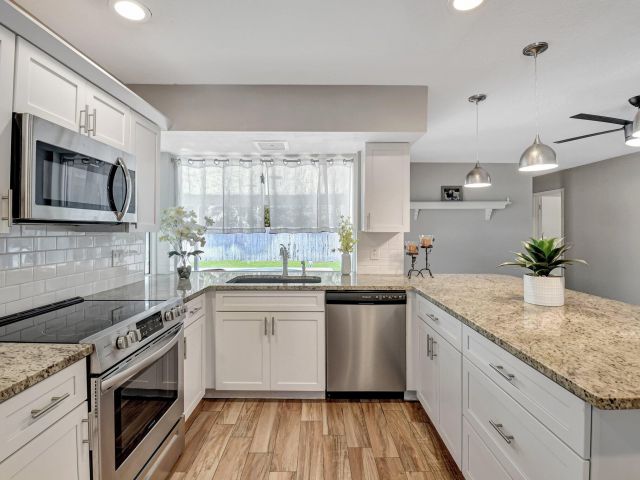 Продажа дома по адресу 625 Sunshine Drive - фото 5949601