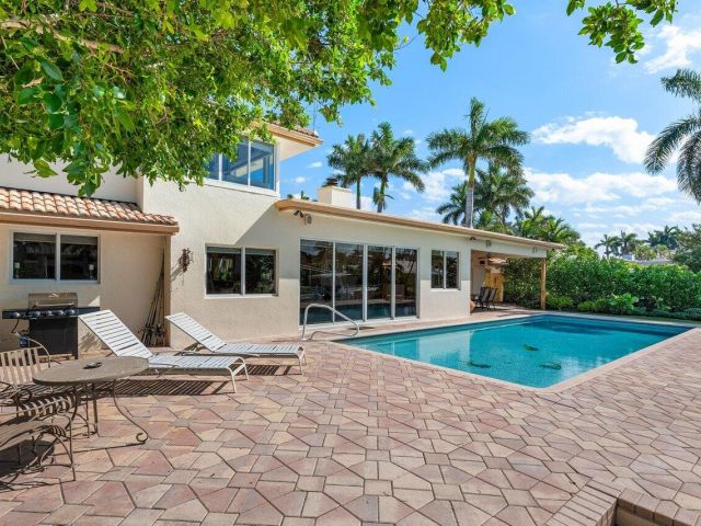 Продажа дома по адресу 946 Eve Street - фото 5880063