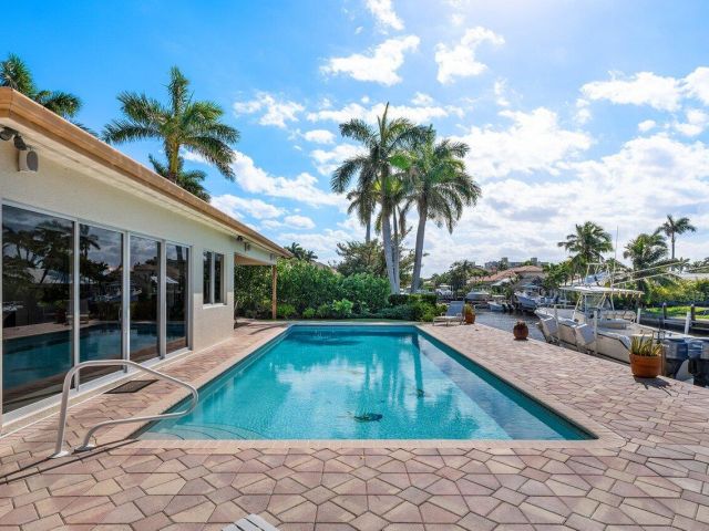 Продажа дома по адресу 946 Eve Street - фото 5880064