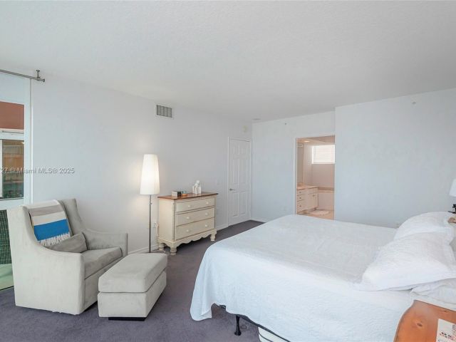 Продажа квартиры # - фото 5687060