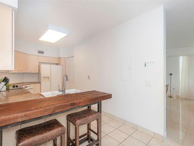 Продажа квартиры # - фото 5687066