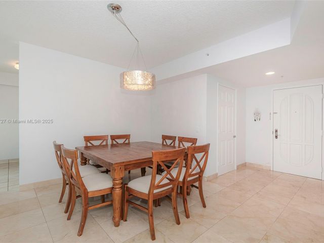 Продажа квартиры # - фото 5687068