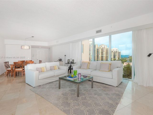 Продажа квартиры # - фото 5687069