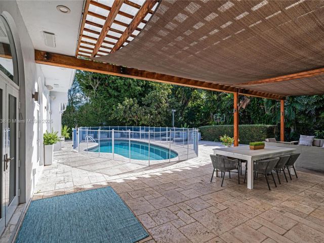 Продажа дома по адресу 530 Sabal Palm Rd - фото 5831695