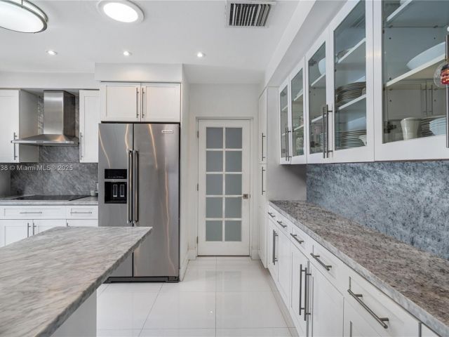 Продажа дома по адресу 530 Sabal Palm Rd - фото 5831701