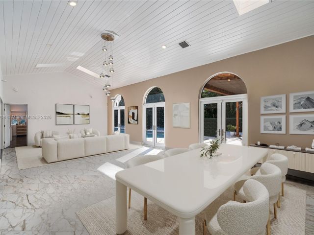 Продажа дома по адресу 530 Sabal Palm Rd - фото 5831709