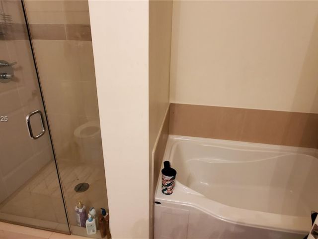 Продажа квартиры #701 - фото 6012628